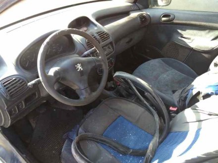 Vehiculo en el desguace: PEUGEOT 206 BERLINA XT