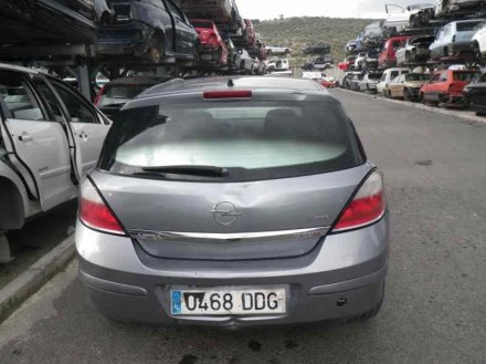 Vehiculo en el desguace: OPEL ASTRA H BERLINA Enjoy