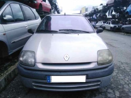 Vehiculo en el desguace: RENAULT CLIO II FASE I (B/CBO) 1.2