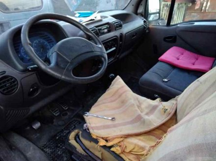 Vehiculo en el desguace: RENAULT MASTER COMBI DESDE ´98 L1H1   Batalla 3078 9 - Plazas