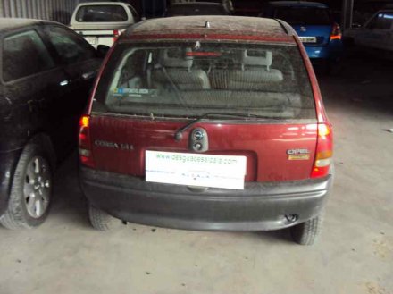 Vehiculo en el desguace: OPEL CORSA B Top (E)