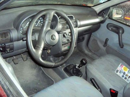 Vehiculo en el desguace: OPEL CORSA B Top (E)