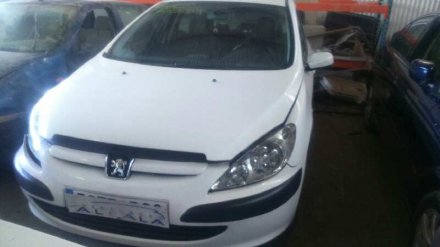 Vehiculo en el desguace: PEUGEOT 307 (S1) XT