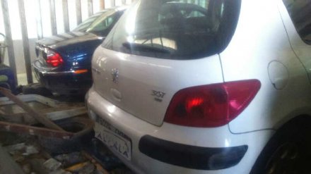 Vehiculo en el desguace: PEUGEOT 307 (S1) XT