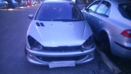 Vehiculo en el desguace: PEUGEOT 206 BERLINA XS Clim