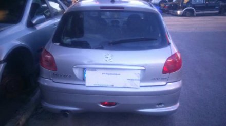 Vehiculo en el desguace: PEUGEOT 206 BERLINA XS Clim