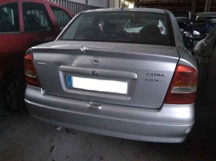 Vehiculo en el desguace: OPEL ASTRA G BERLINA Club