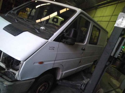 Vehiculo en el desguace: RENAULT TRAFIC (DESDE 5.89) T 1100