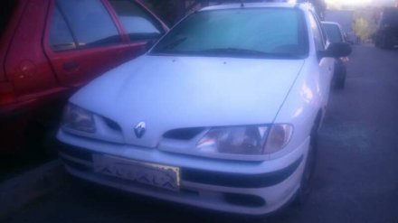 Vehiculo en el desguace: RENAULT MEGANE I CLASSIC (LA0) 1.9 D Europa