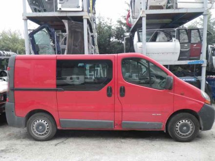 Vehiculo en el desguace: RENAULT TRAFIC COMBI (AB 4.01) 6 - plazas, acristalado parcial, combi corto