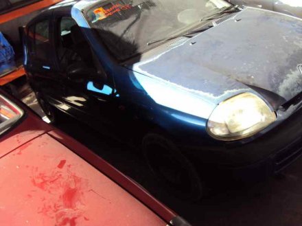 Vehiculo en el desguace: RENAULT CLIO II FASE I (B/CBO) 1.9 D