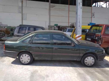 Vehiculo en el desguace: OPEL VECTRA A CD