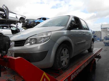 Vehiculo en el desguace: RENAULT SCENIC II Confort Expression