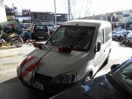 Vehiculo en el desguace: OPEL COMBO (CORSA C) Tour Cosmo