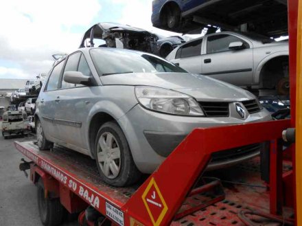 Vehiculo en el desguace: RENAULT SCENIC II Confort Expression