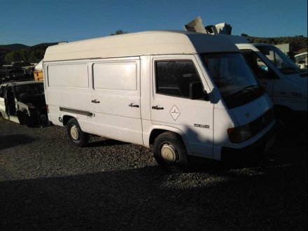 Vehiculo en el desguace: MERCEDES-BENZ MB 180 *