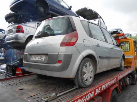 Vehiculo en el desguace: RENAULT SCENIC II Confort Expression