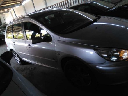 Vehiculo en el desguace: PEUGEOT 307 (S1) XT