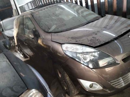 Vehiculo en el desguace: RENAULT SCENIC III Grand Family Edition