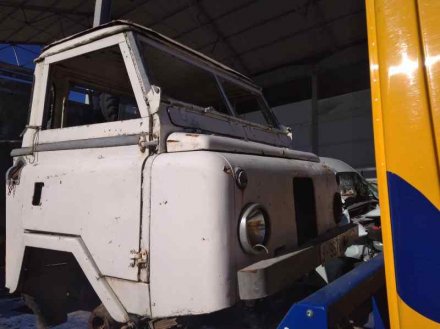 Vehiculo en el desguace: LAND ROVER SANTANA 109