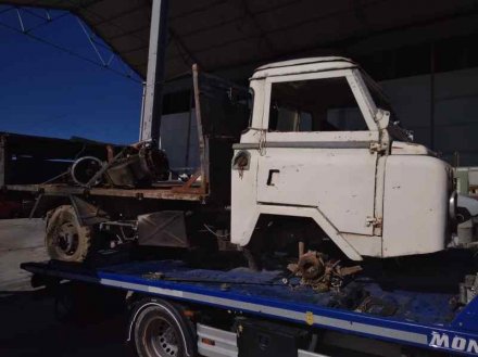 Vehiculo en el desguace: LAND ROVER SANTANA 109