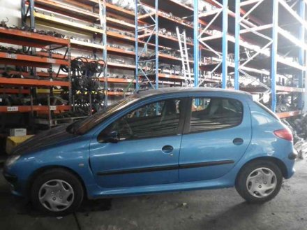 Vehiculo en el desguace: PEUGEOT 206 BERLINA X-Line