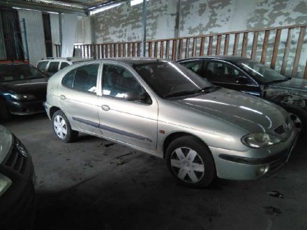 Vehiculo en el desguace: RENAULT MEGANE I FASE 2 BERLINA (BA0) 1.6 16V Authentique (BA01/04/11)