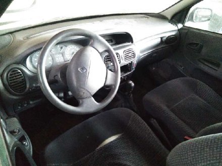 Vehiculo en el desguace: RENAULT MEGANE I FASE 2 BERLINA (BA0) 1.6 16V Authentique (BA01/04/11)