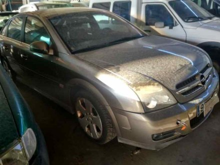 Vehiculo en el desguace: OPEL VECTRA C BERLINA Club