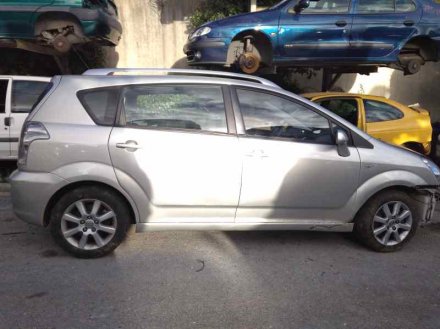 Vehiculo en el desguace: TOYOTA COROLLA VERSO (R1) 2.2 D-4D Luna