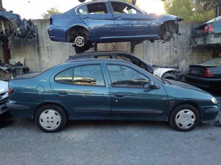 Vehiculo en el desguace: RENAULT MEGANE I CLASSIC (LA0) 1.6e RN