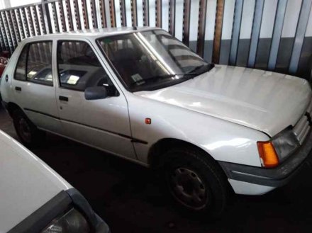 Vehiculo en el desguace: PEUGEOT 205 BERLINA 1.8 D Mito