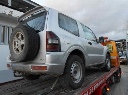 Vehiculo en el desguace: MITSUBISHI MONTERO (V60/V70) 3.2 DI-D GLS (3-ptas.)