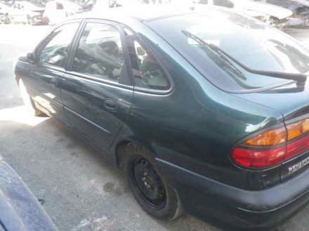 Vehiculo en el desguace: RENAULT LAGUNA (B56) 2.2 dT RXE