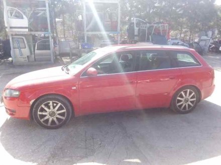 Vehiculo en el desguace: AUDI A4 AVANT (8E) 3.0 TDI Quattro