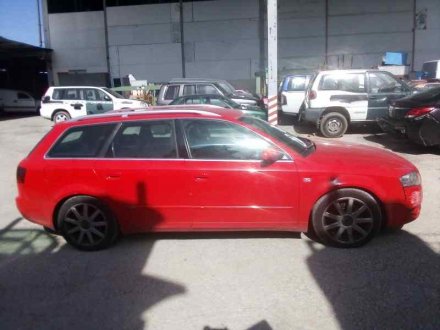 Vehiculo en el desguace: AUDI A4 AVANT (8E) 3.0 TDI Quattro