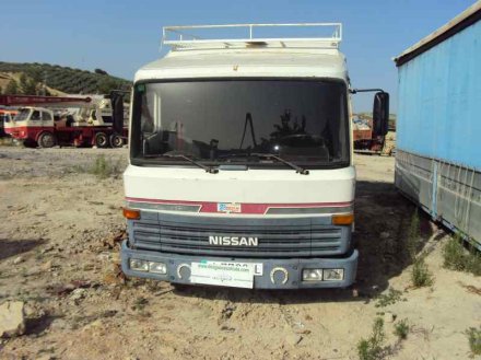 Vehiculo en el desguace: NISSAN L-35 *