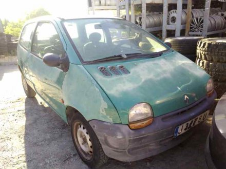 Vehiculo en el desguace: RENAULT TWINGO (CO6) 1.2 (C066/67/68)