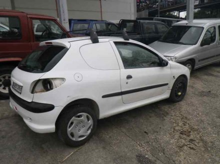 Vehiculo en el desguace: PEUGEOT 206 BERLINA XN