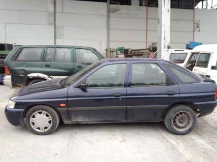 Vehiculo en el desguace: FORD ESCORT BERLINA/TURNIER CL Berlina