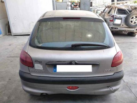 Vehiculo en el desguace: PEUGEOT 206 BERLINA XT