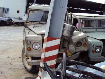 Vehiculo en el desguace: LAND ROVER SANTANA 109