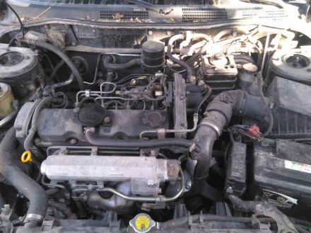 Vehiculo en el desguace: NISSAN PRIMERA BERLINA (P11) Básico