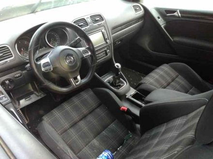 Vehiculo en el desguace: VOLKSWAGEN GOLF VI (5K1) GTD