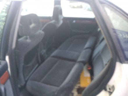 Vehiculo en el desguace: AUDI 100 Avant (4A, C4) 2.8 E