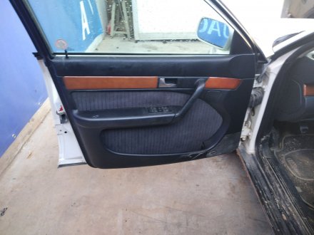 Vehiculo en el desguace: AUDI 100 Avant (4A, C4) 2.8 E