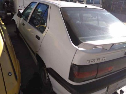 Vehiculo en el desguace: RENAULT 19 (B/C/L53) *