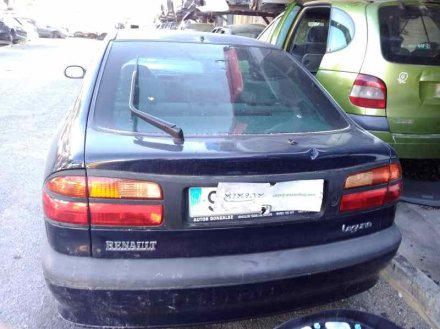 Vehiculo en el desguace: RENAULT LAGUNA (B56) 1.6 16V RT