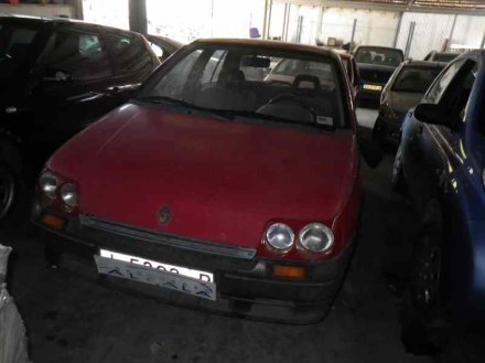 Vehiculo en el desguace: RENAULT CLIO I FASE I+II (B/C57) X571