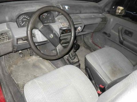 Vehiculo en el desguace: RENAULT CLIO I FASE I+II (B/C57) X571